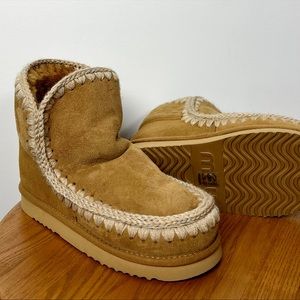 Mou boots eskimo sheepskin boots Size 40/9